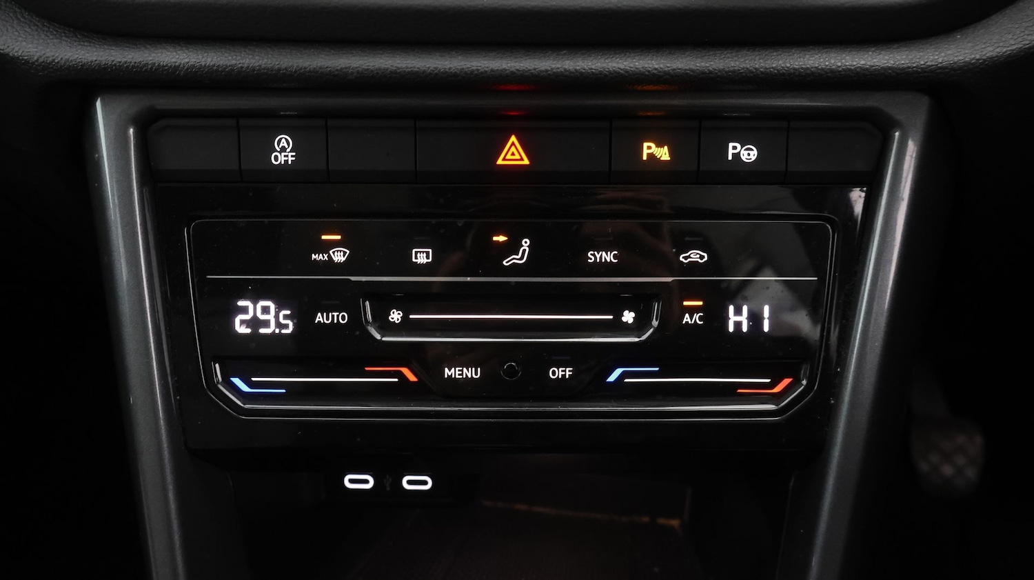 Used Volkswagen T-Roc 2023 for sale - 77536346: Photo 12