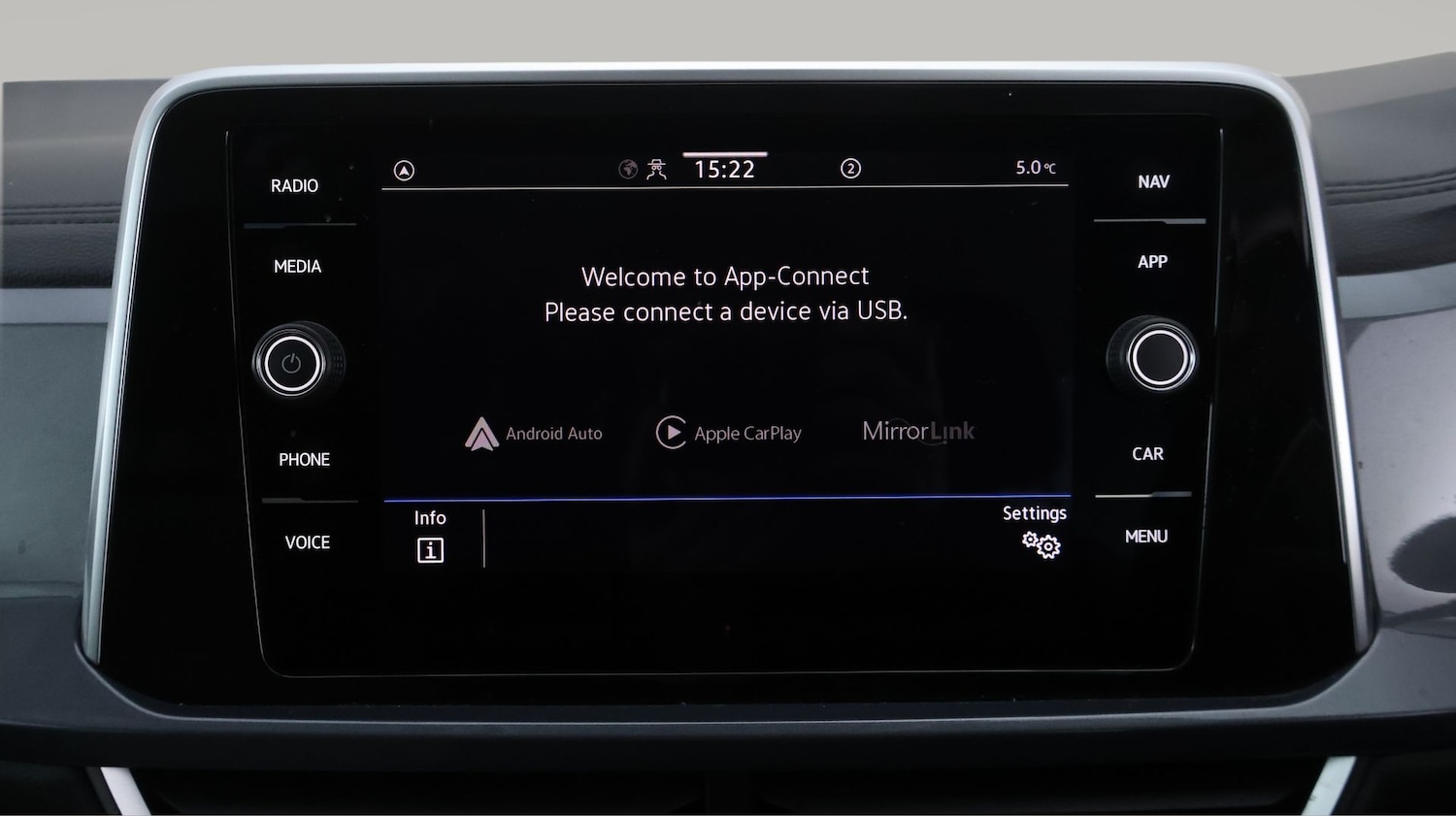 Used Volkswagen T-Roc 2023 for sale - 77536346: Photo 24