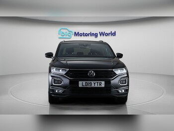 Used Volkswagen T-Roc 2019 for sale - 77199264: Photo