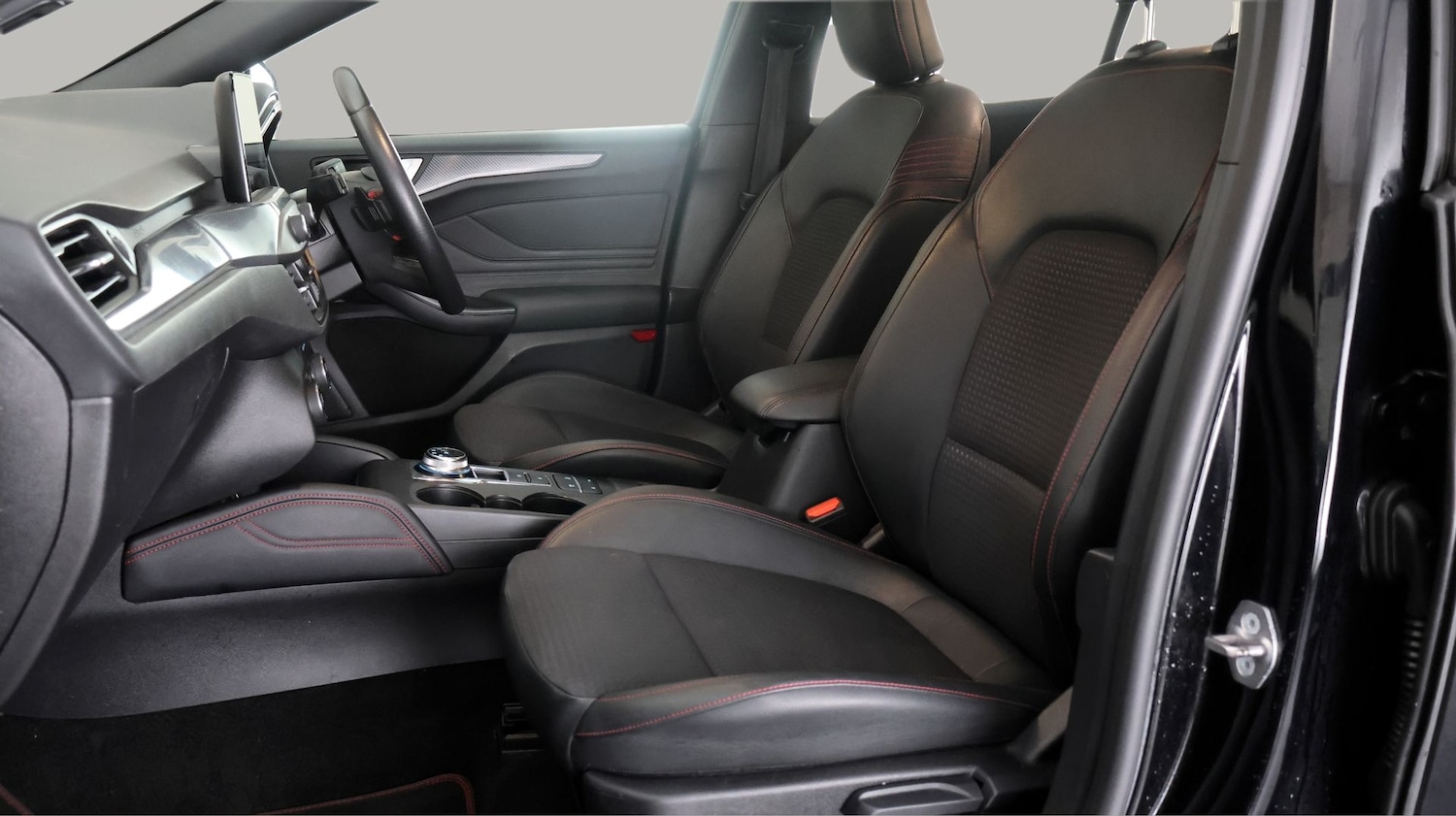 Used Ford Focus 2018 for sale - 77182152: Photo 14