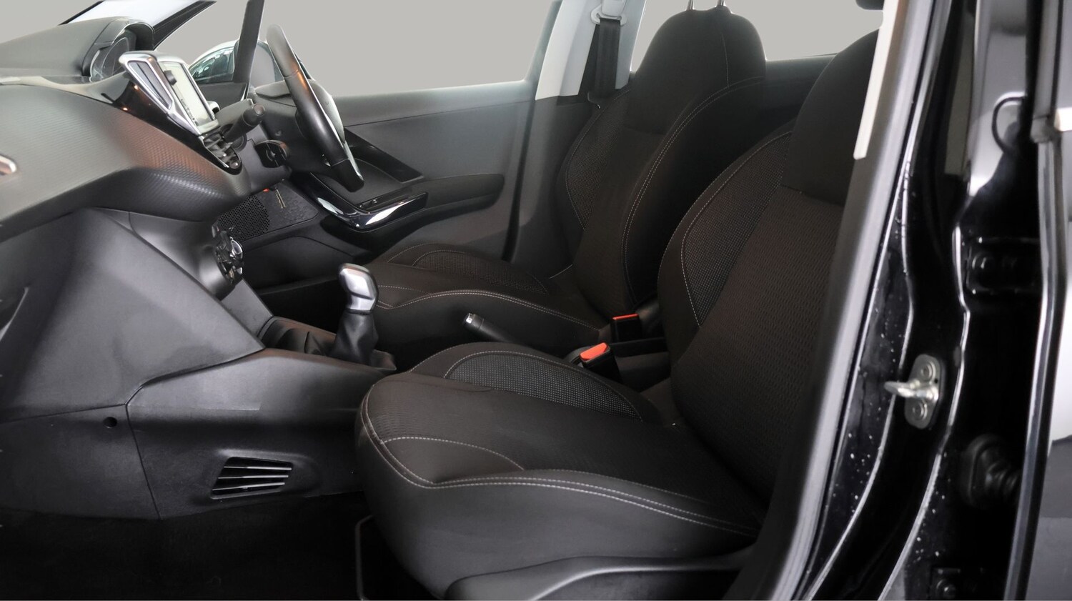 Used Peugeot 208 2018 for sale - 78169106: Photo 13