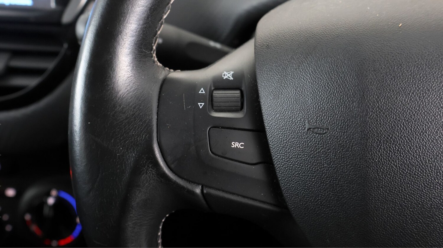 Used Peugeot 208 2018 for sale - 78169106: Photo 19