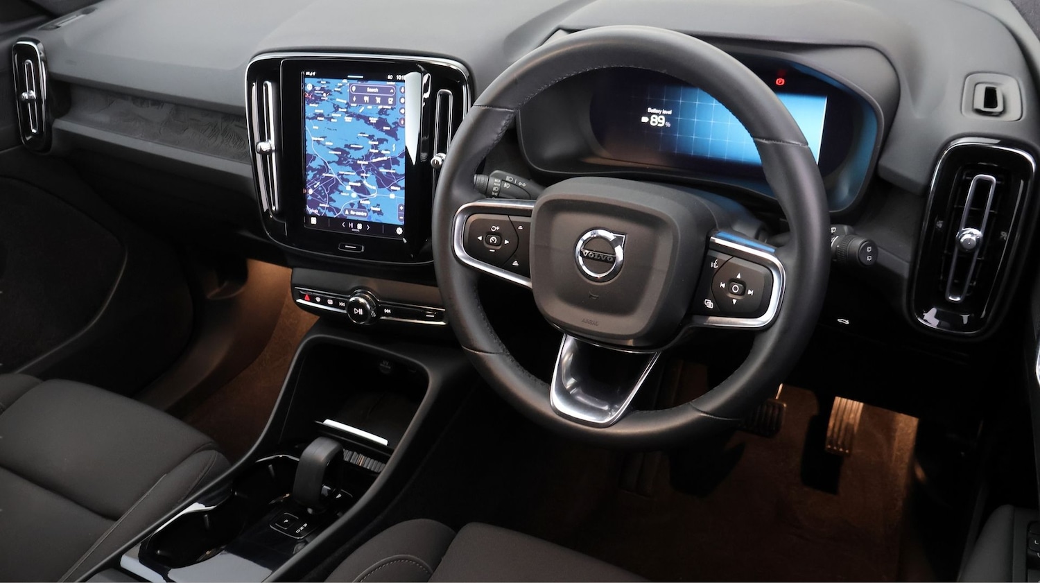 Used Volvo XC40 2023 for sale - 77689471: Photo 9