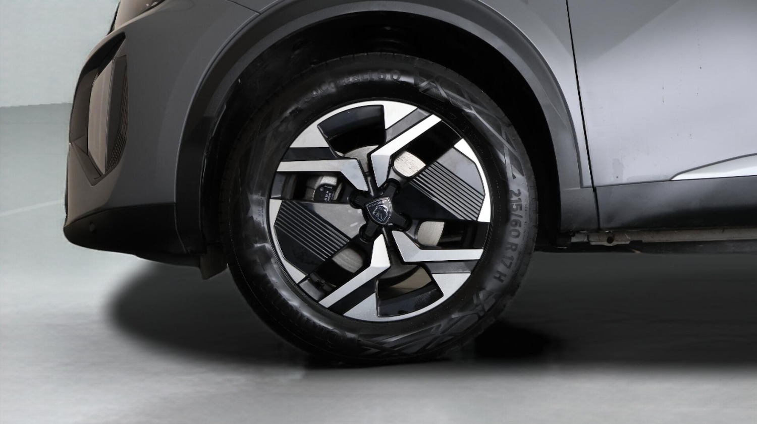 Used Peugeot E-2008 2025 for sale - 76380682: Photo 17