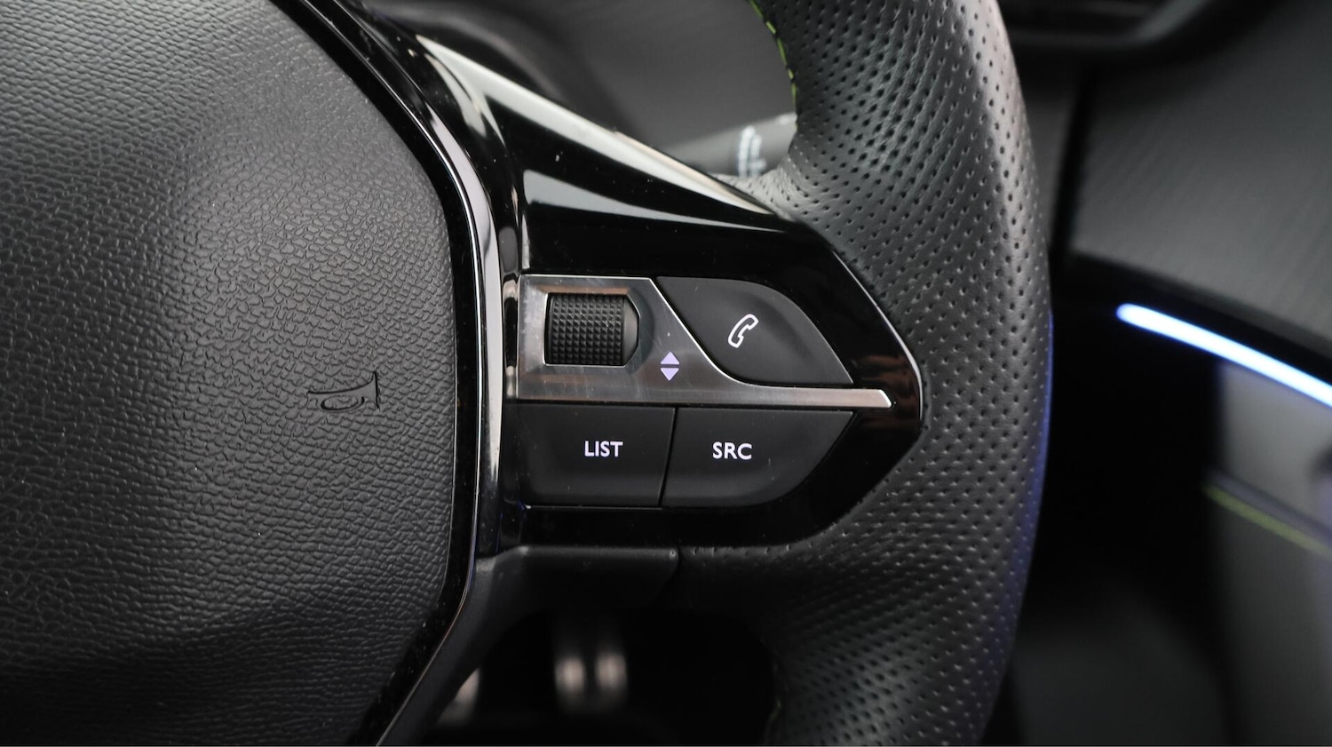 Used Peugeot E-2008 2025 for sale - 76380682: Photo 22