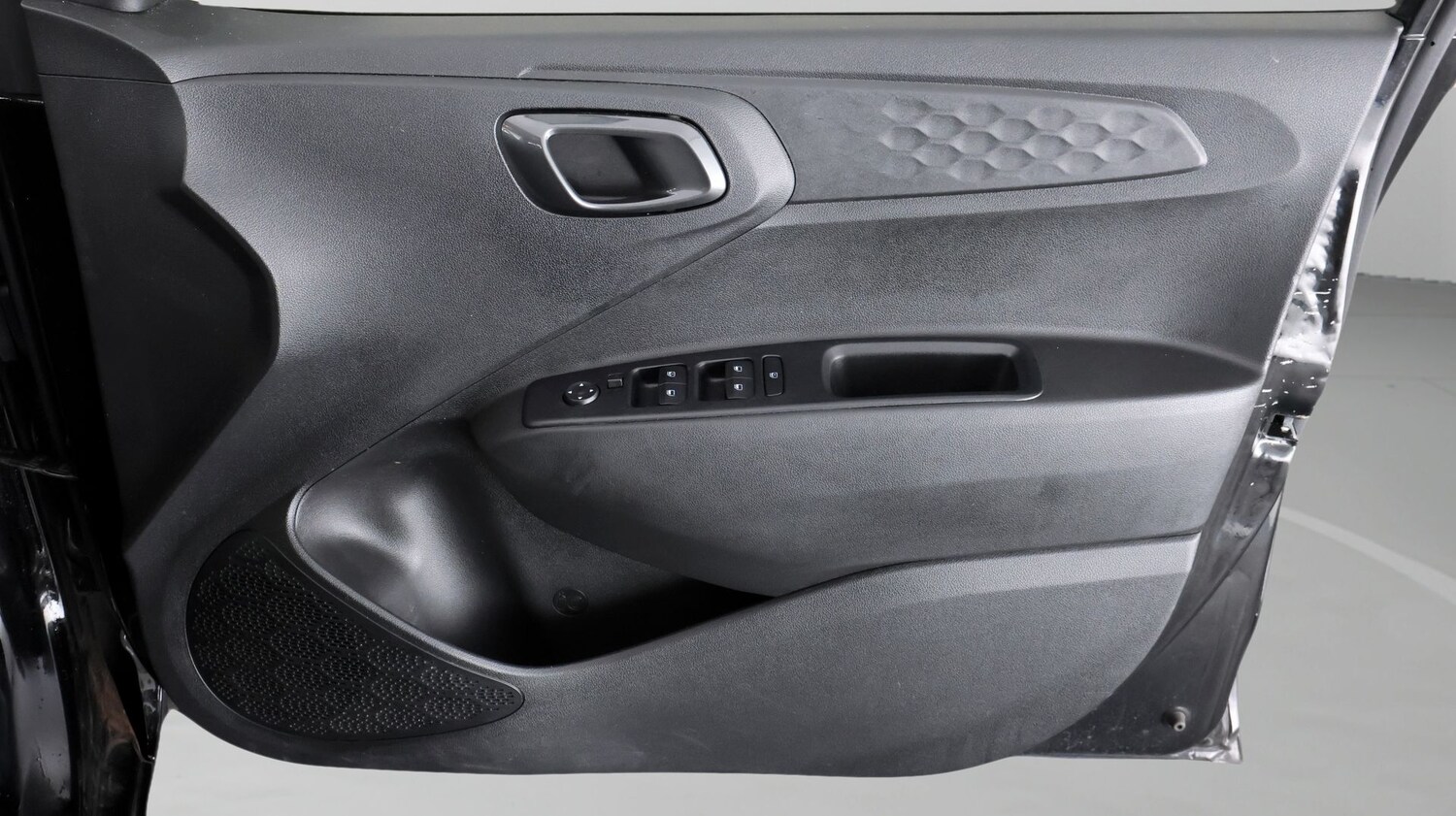 Used Hyundai i10 for sale - 77303393: Photo 14