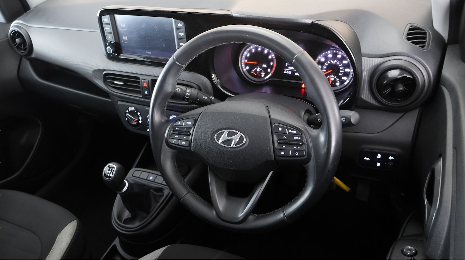 Used Hyundai i10 for sale - 77303393: Photo 9