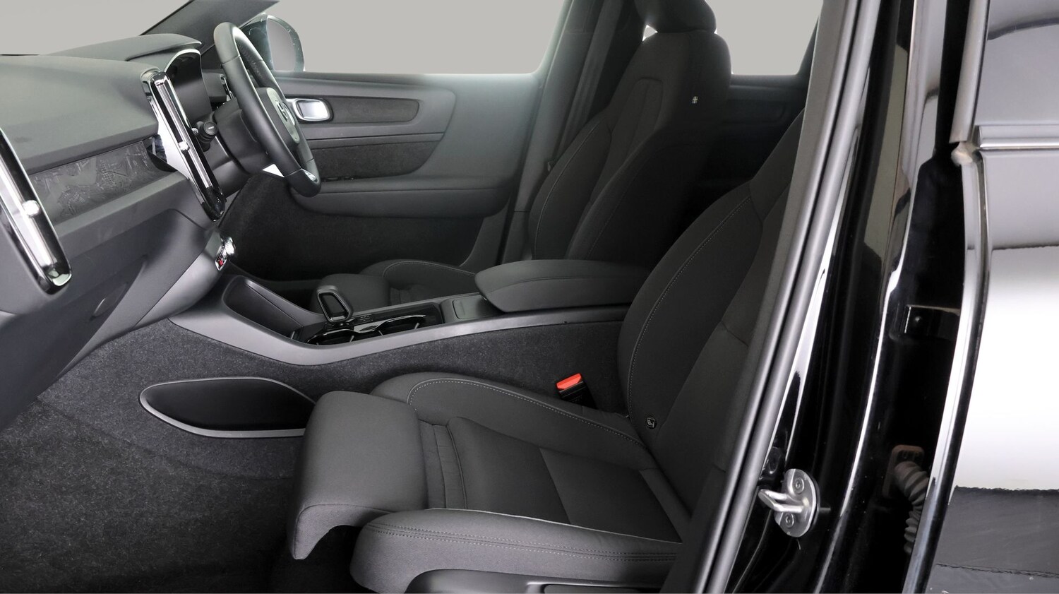 Used Volvo XC40 for sale - 77840067: Photo 13