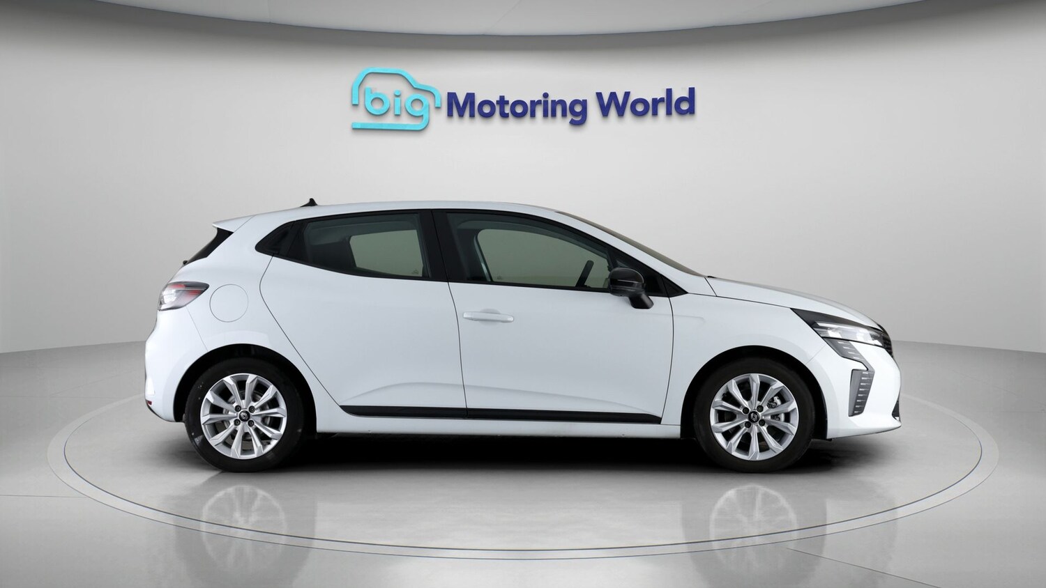 Used Renault Clio 2024 for sale - 77439637: Photo 8