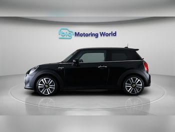 Used MINI Hatch 2022 for sale - 77678546: Photo
