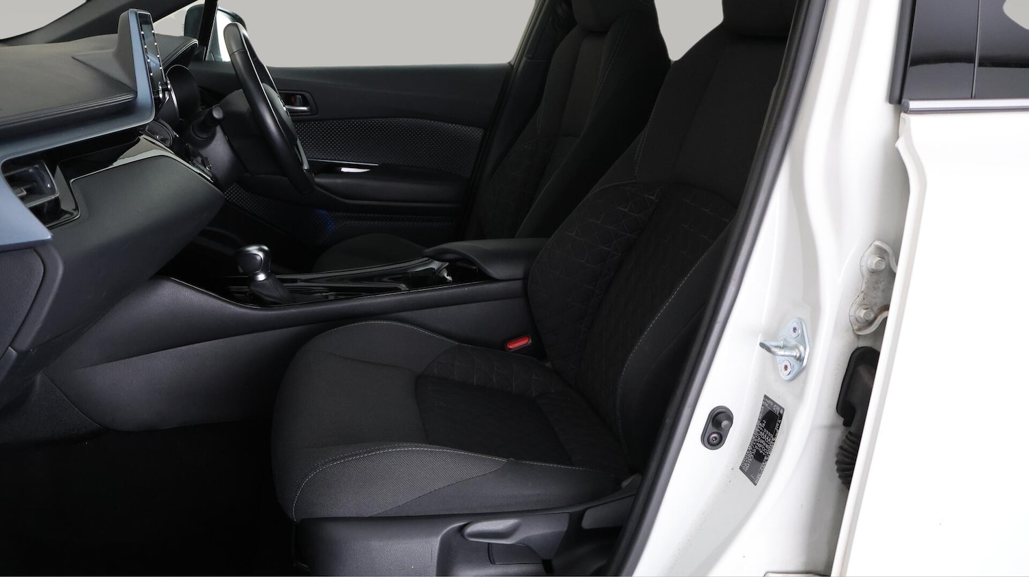 Used Toyota C-HR 2022 for sale - 76388523: Photo 14