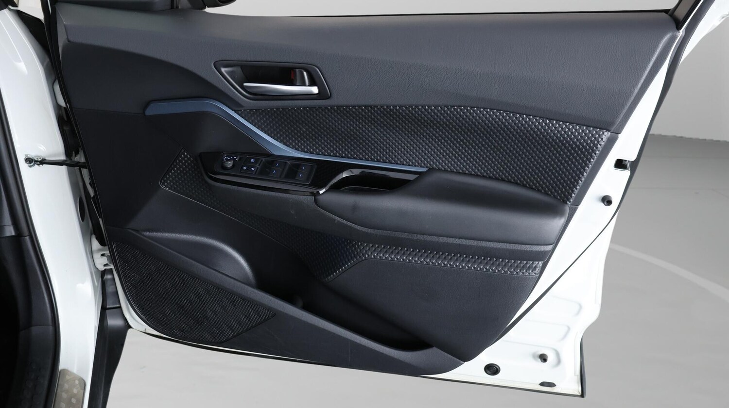 Used Toyota C-HR 2022 for sale - 76388523: Photo 15