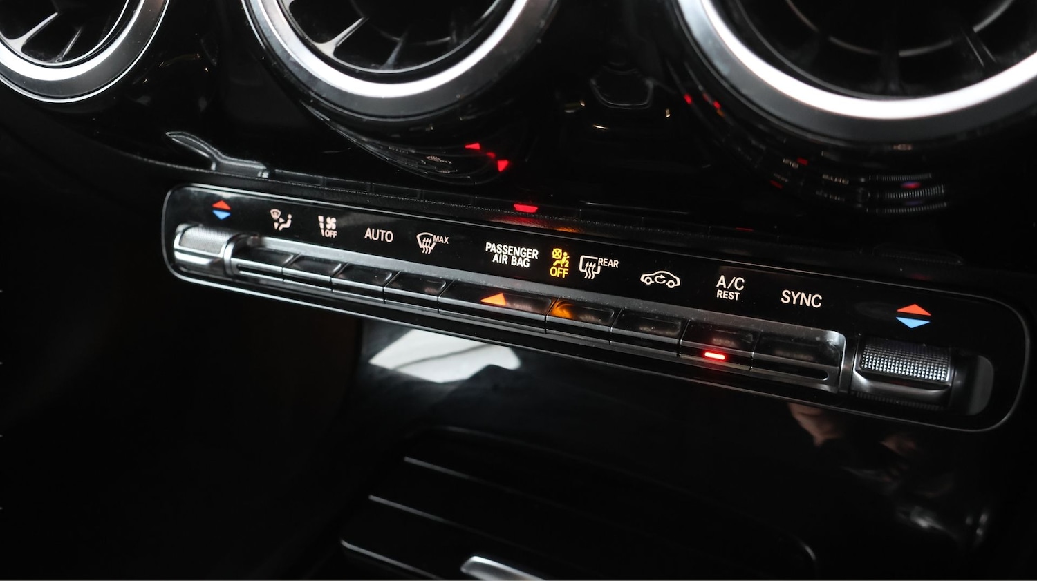 Used Mercedes-Benz CLA 2019 for sale - 78062345: Photo 12