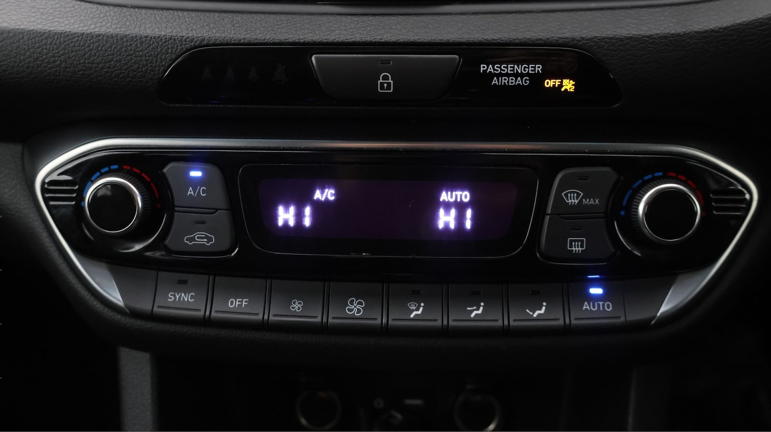 Used Hyundai i30 2019 for sale - 77968957: Photo 12