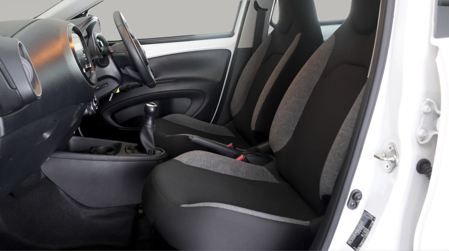 Used Toyota Aygo X 2022 for sale - 77855551: Photo 13