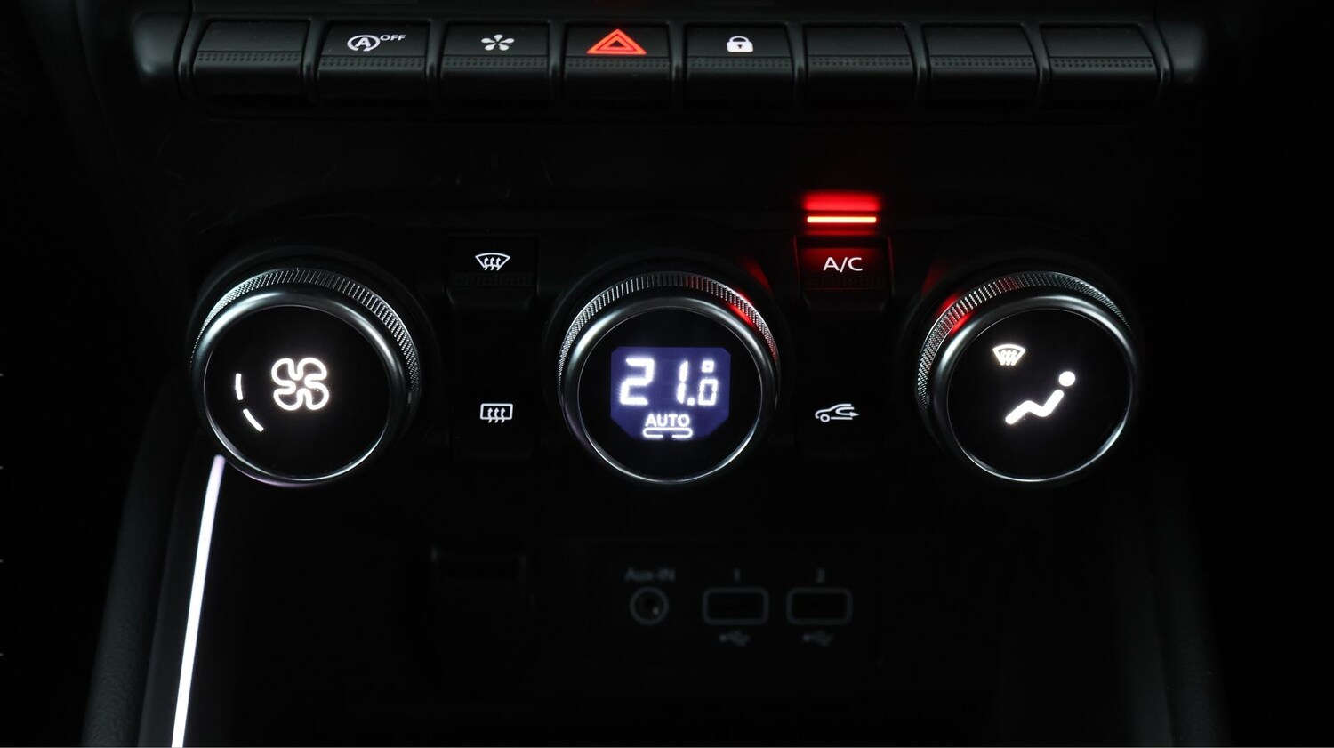 Used Renault Clio 2023 for sale - 77855548: Photo 12