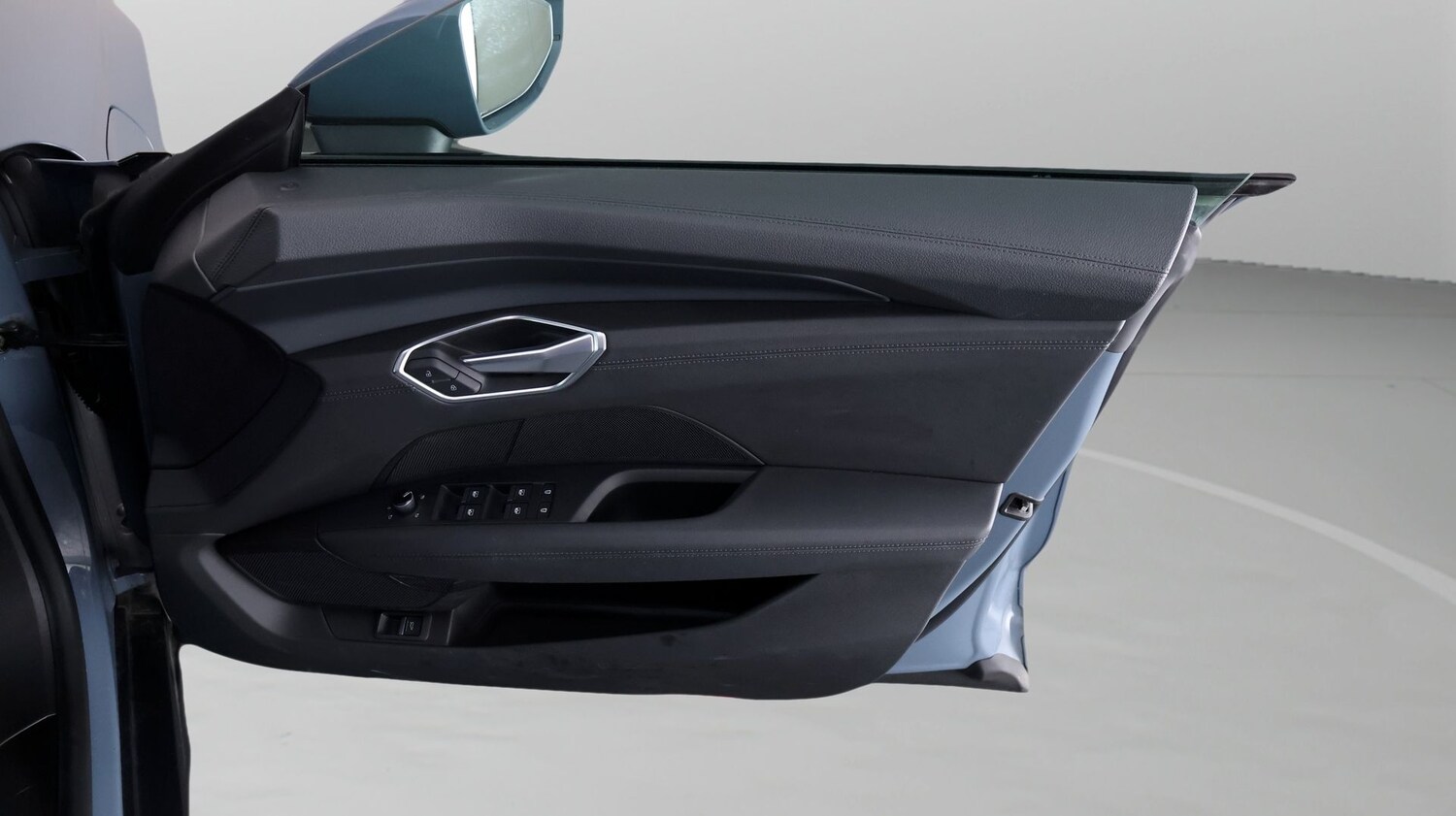 Used Audi e-tron GT 2022 for sale - 77902216: Photo 15