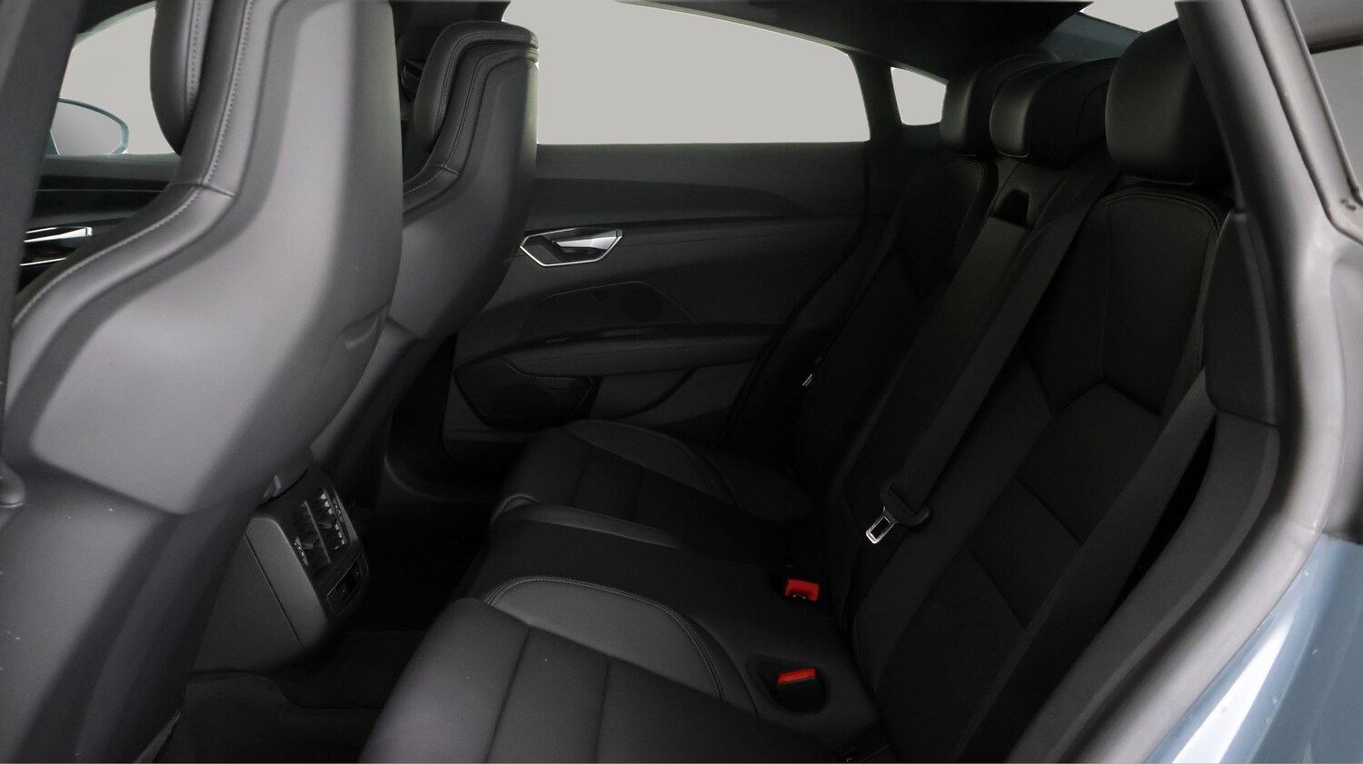 Used Audi e-tron GT 2022 for sale - 77902216: Photo 16