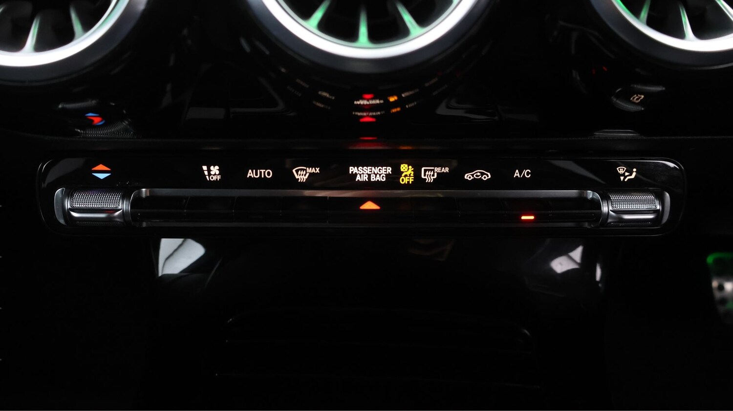 Used Mercedes-Benz CLA for sale - 77343727: Photo 12