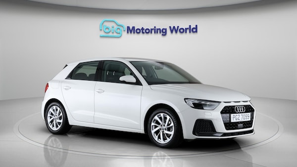 Used Audi A1 2020 for sale - 76136777: Photo 2