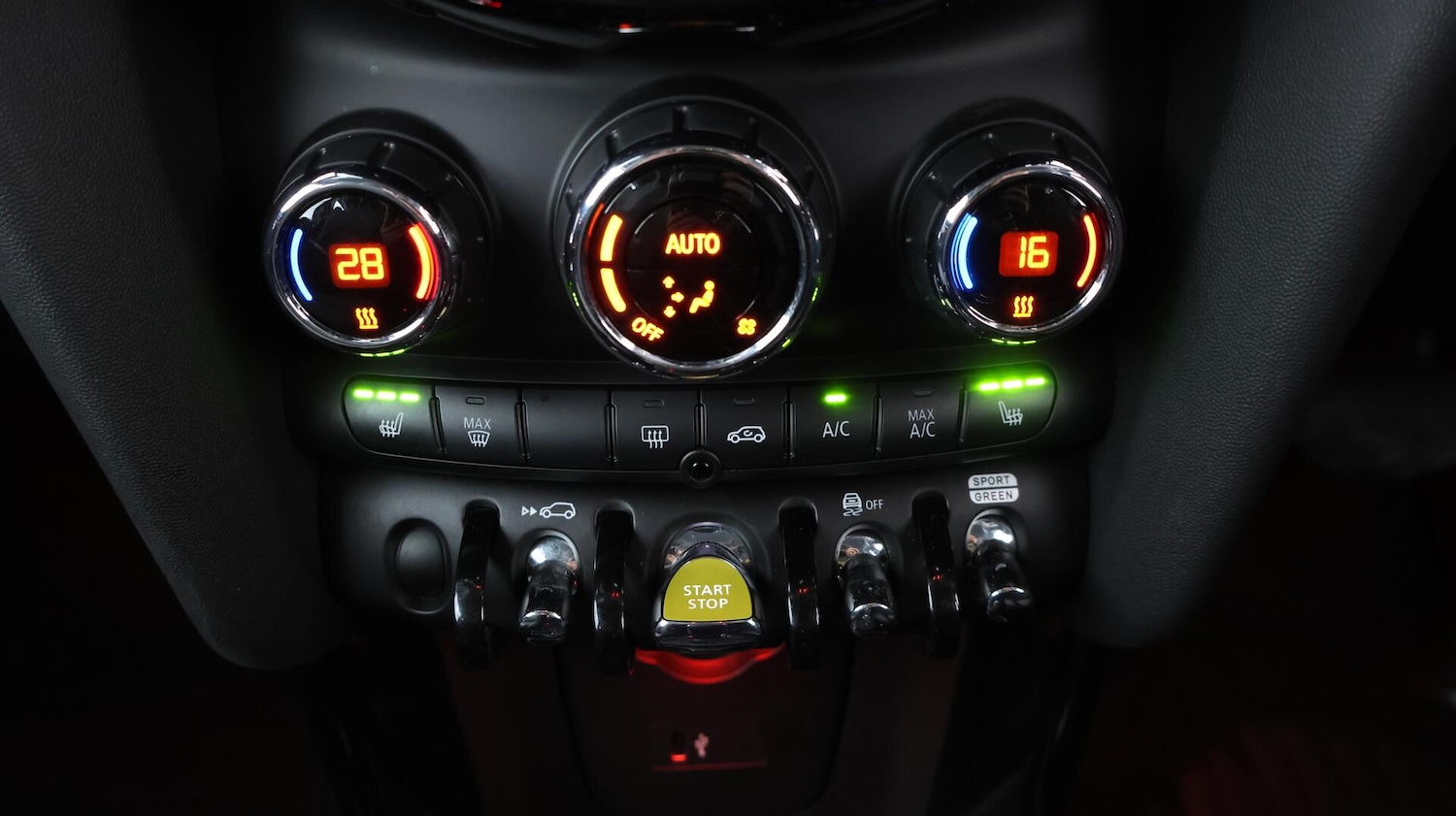 Used MINI Electric Hatch 2022 for sale - 76295352: Photo 12