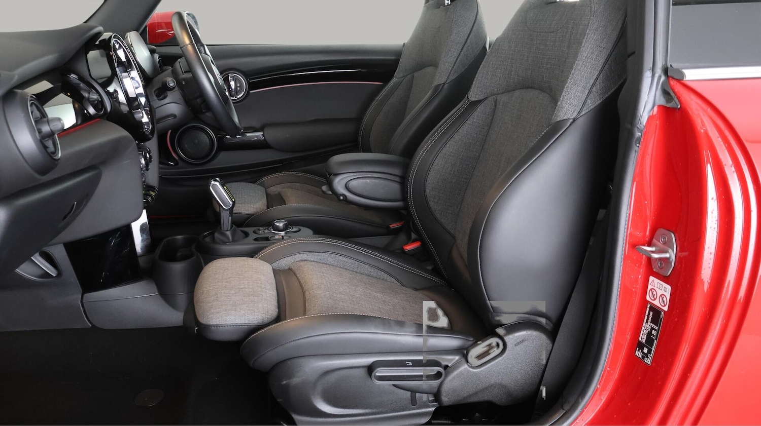 Used MINI Electric Hatch 2022 for sale - 76295352: Photo 14