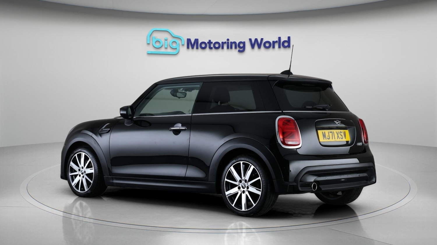 Used MINI Hatch 2021 for sale - 76645239: Photo 5