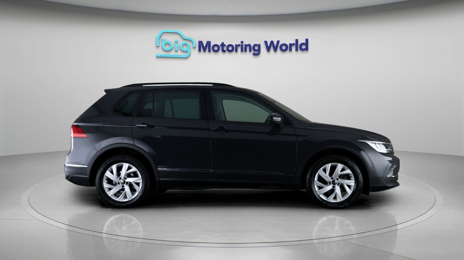 Used Volkswagen Tiguan for sale - 77476075: Photo 8