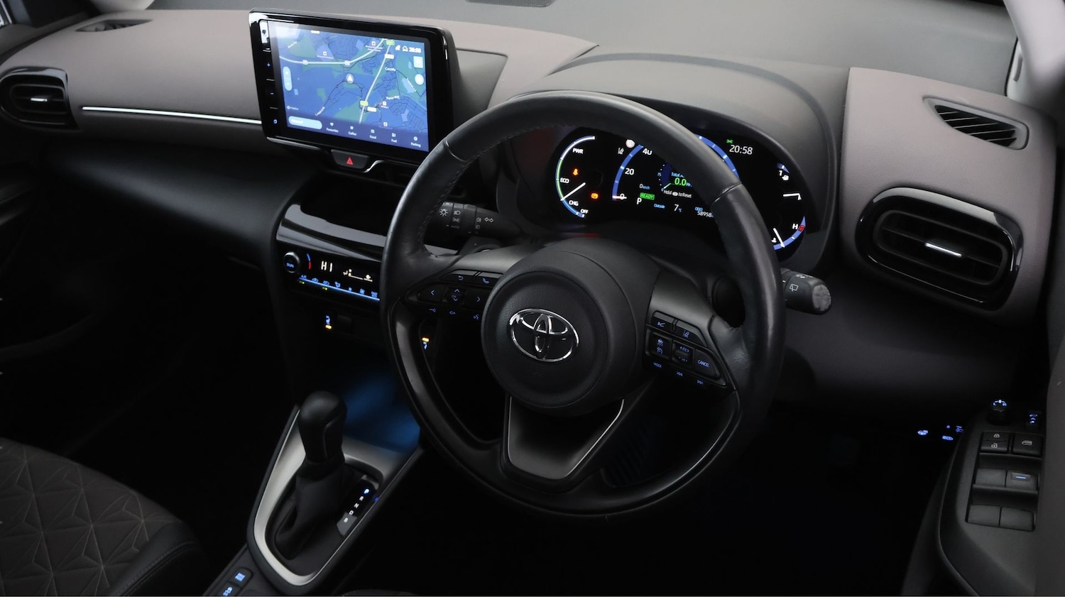 Used Toyota Yaris Cross 2022 for sale - 78028410: Photo 9