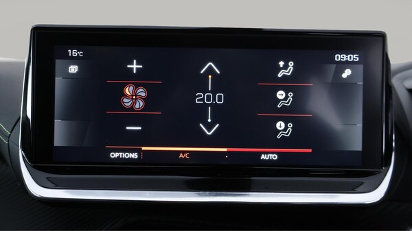 Used Peugeot 2008 2021 for sale - 76214000: Photo 13