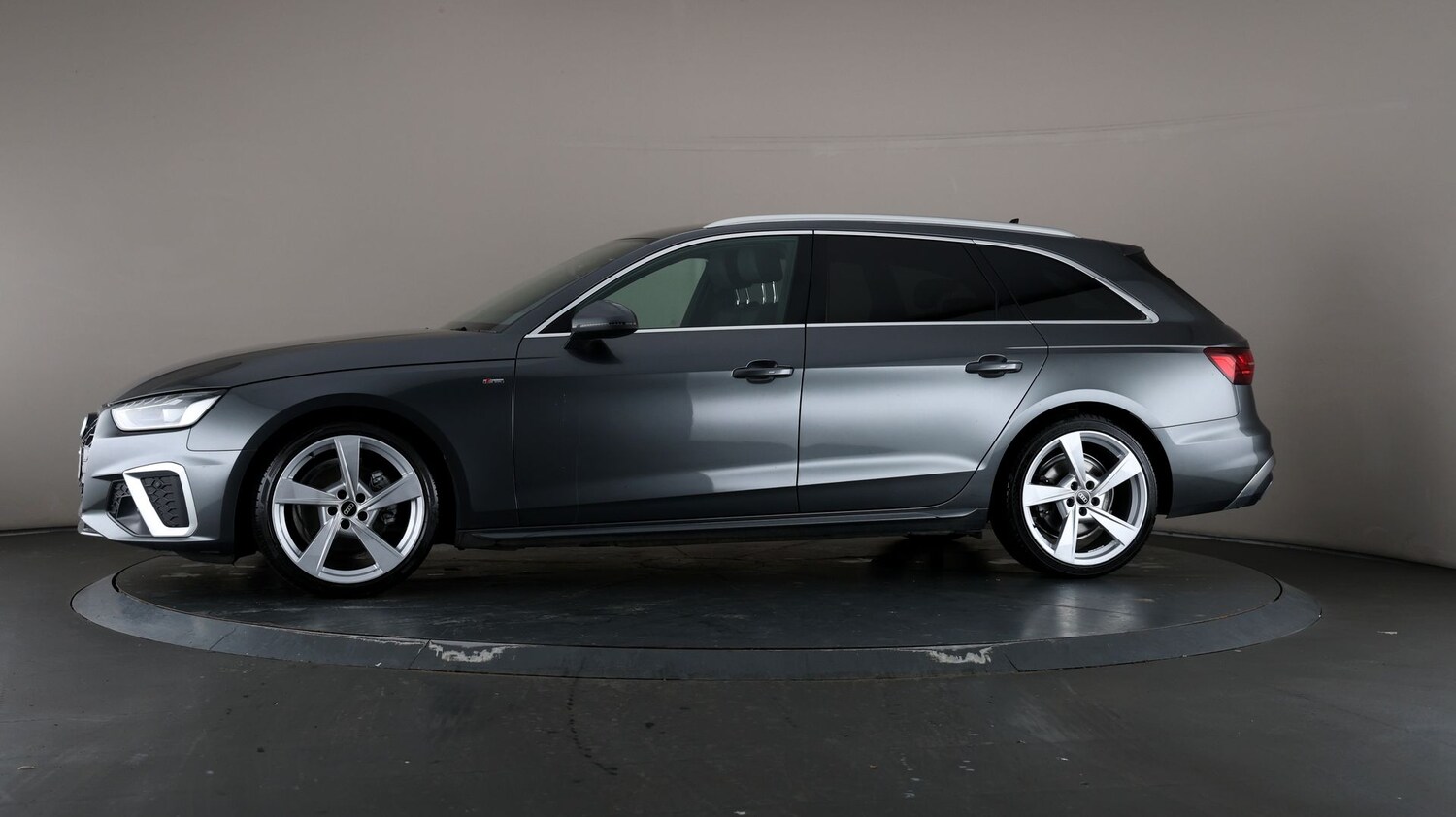 Used Audi A4 Avant for sale - 76809964: Photo 32