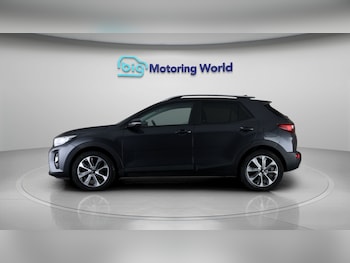 Used Kia Stonic 2019 for sale - 77136297: Photo
