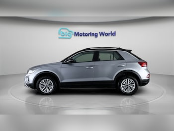 Used Volkswagen T-Roc 2022 for sale - 78611131: Photo