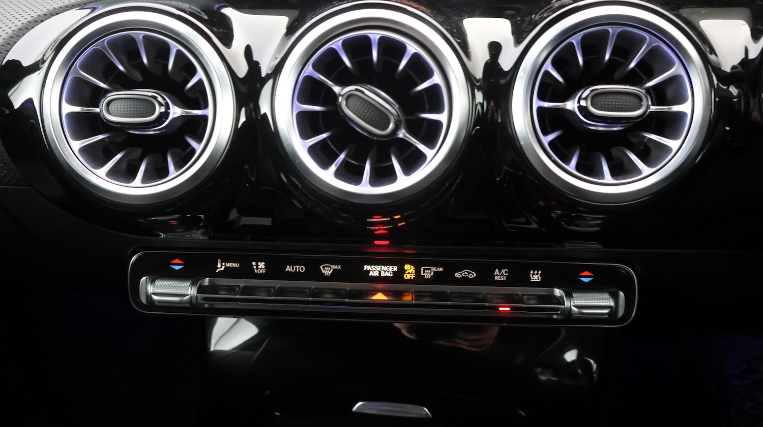 Used Mercedes-Benz CLA 2022 for sale - 77195370: Photo 12