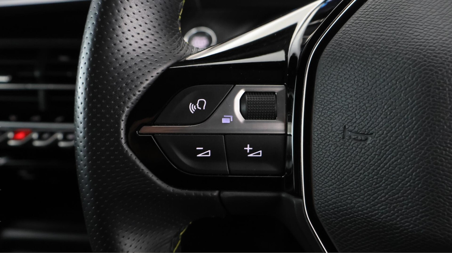 Used Peugeot 2008 2021 for sale - 76742315: Photo 24