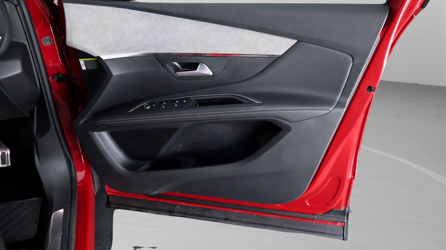 Used Peugeot 5008 2021 for sale - 77984995: Photo 15