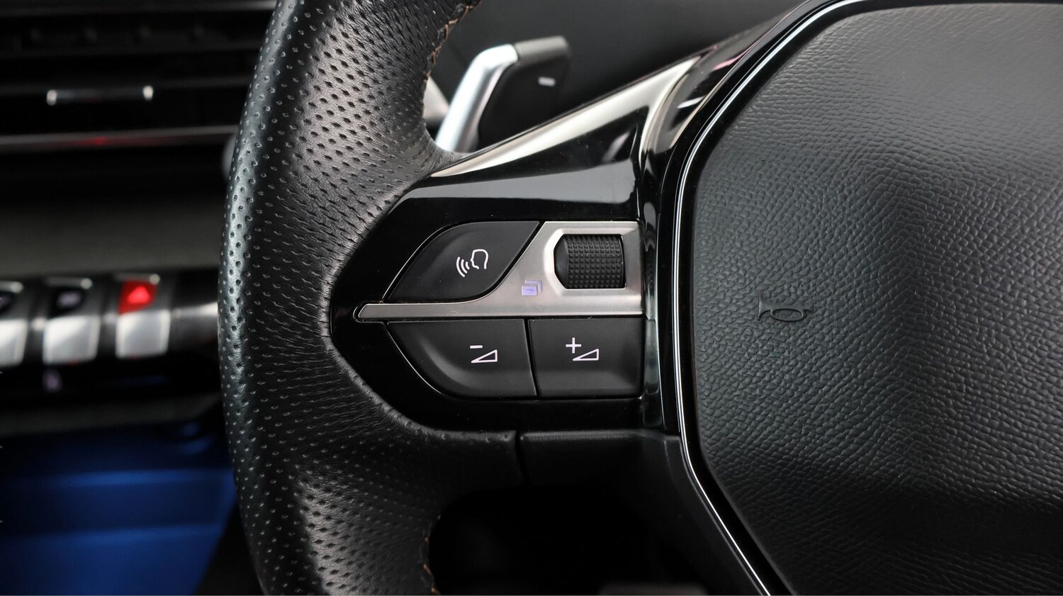 Used Peugeot 5008 2021 for sale - 77984995: Photo 23