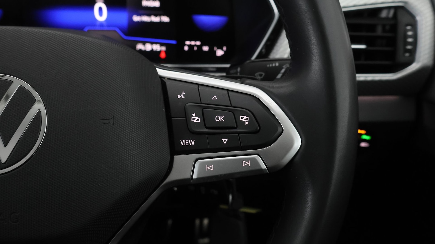 Used Volkswagen T-Cross 2024 for sale - 77312565: Photo 24