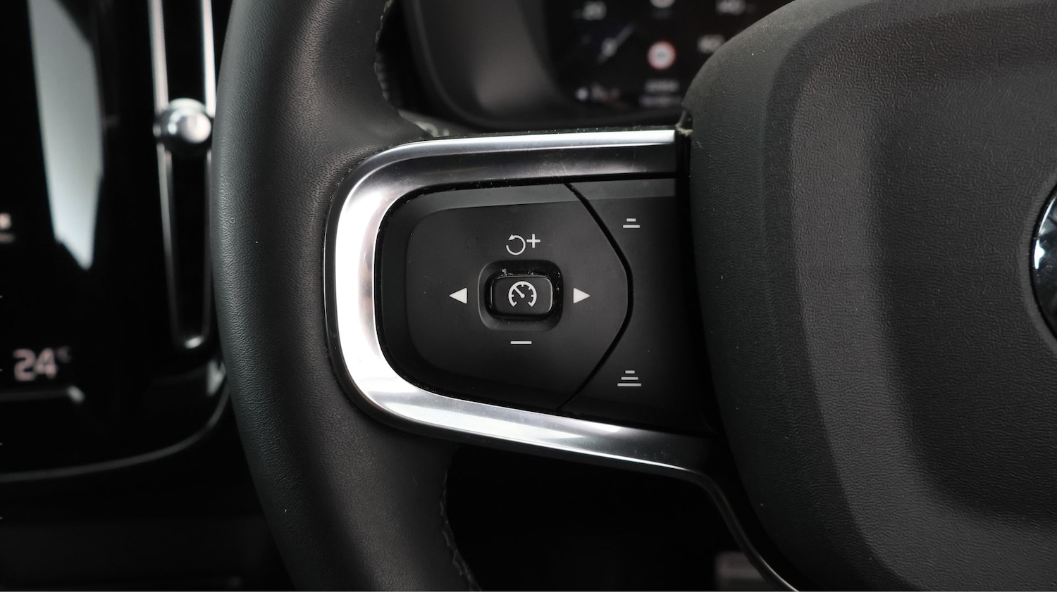 Used Volvo XC40 for sale - 78108943: Photo 21