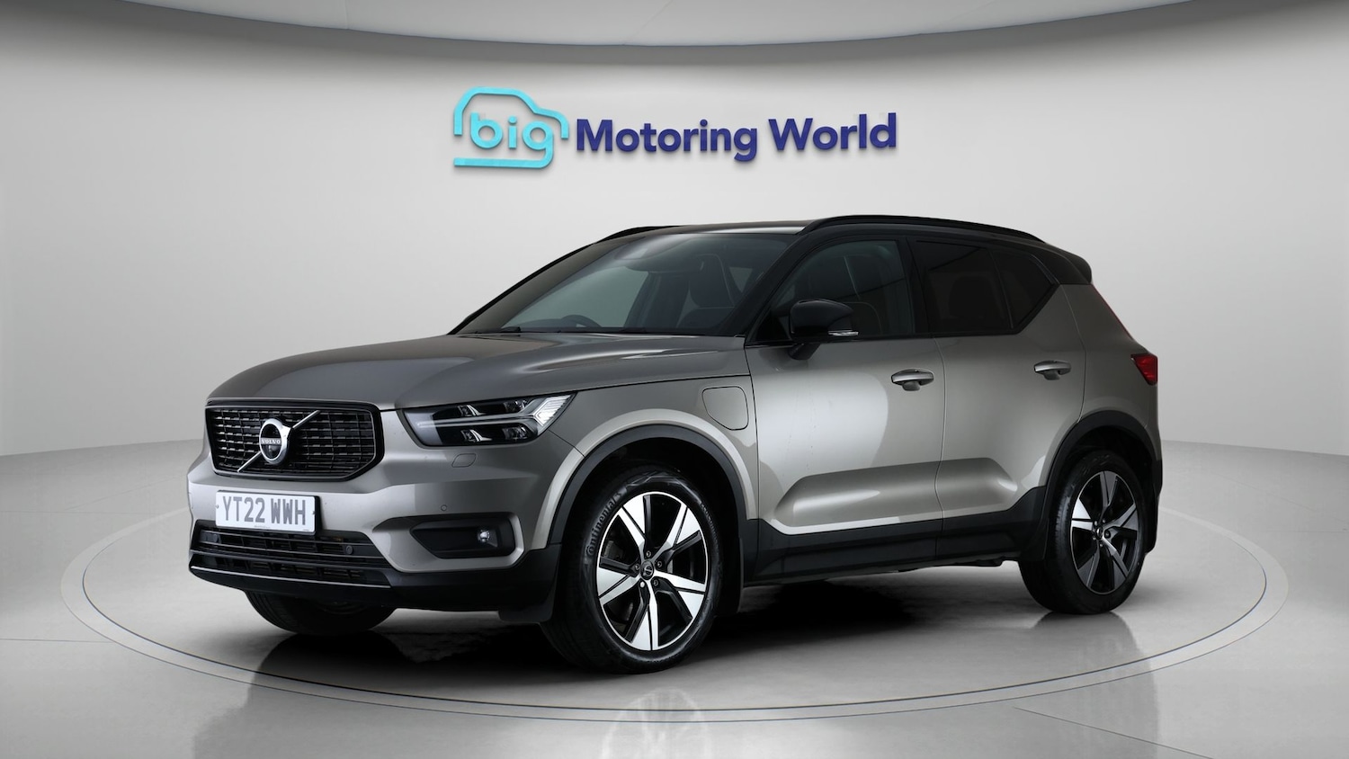 Used Volvo XC40 for sale - 78108943: Photo 3