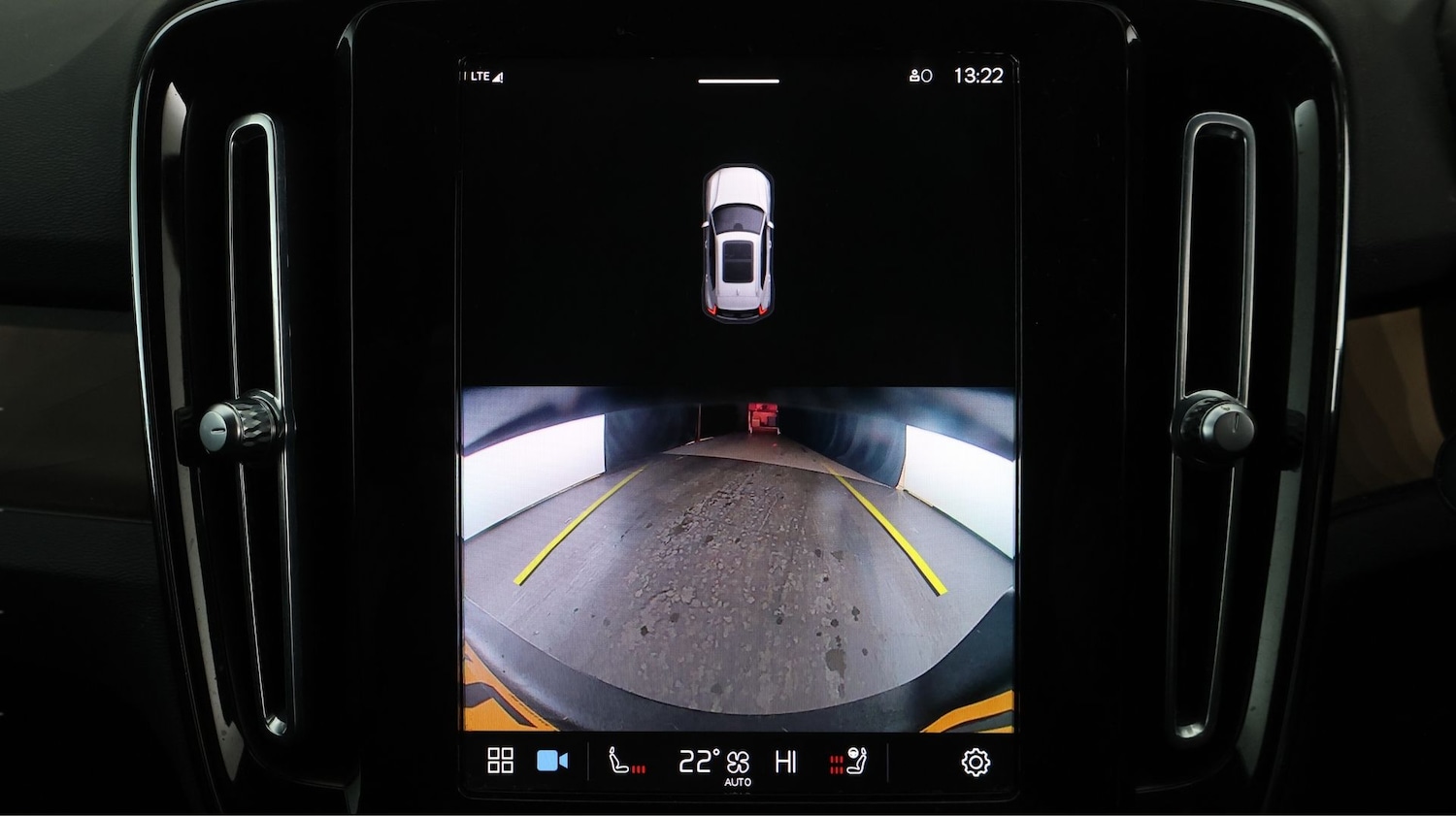 Used Volvo XC40 2022 for sale - 77636610: Photo 23