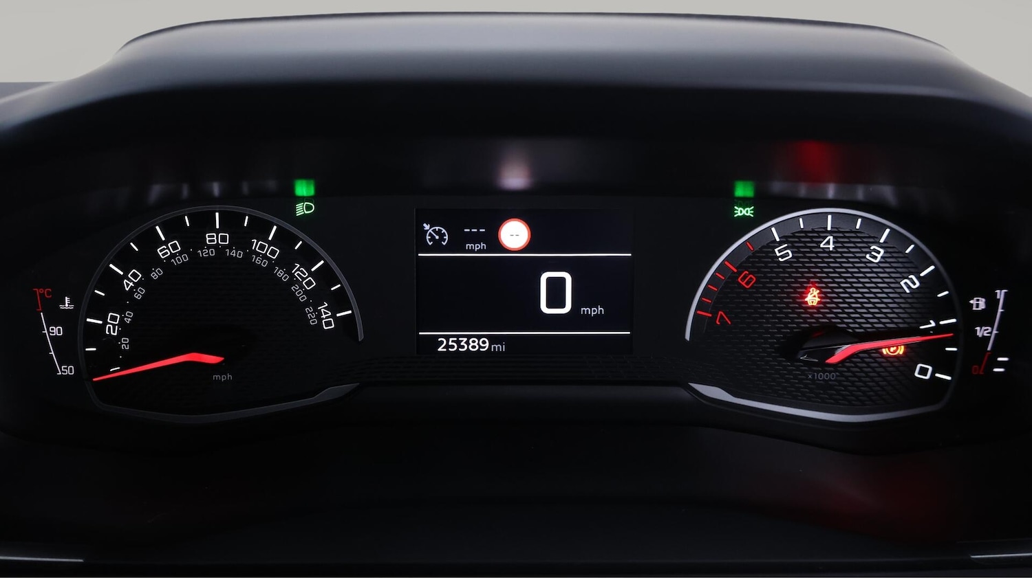 Used Peugeot 2008 2021 for sale - 76326504: Photo 11