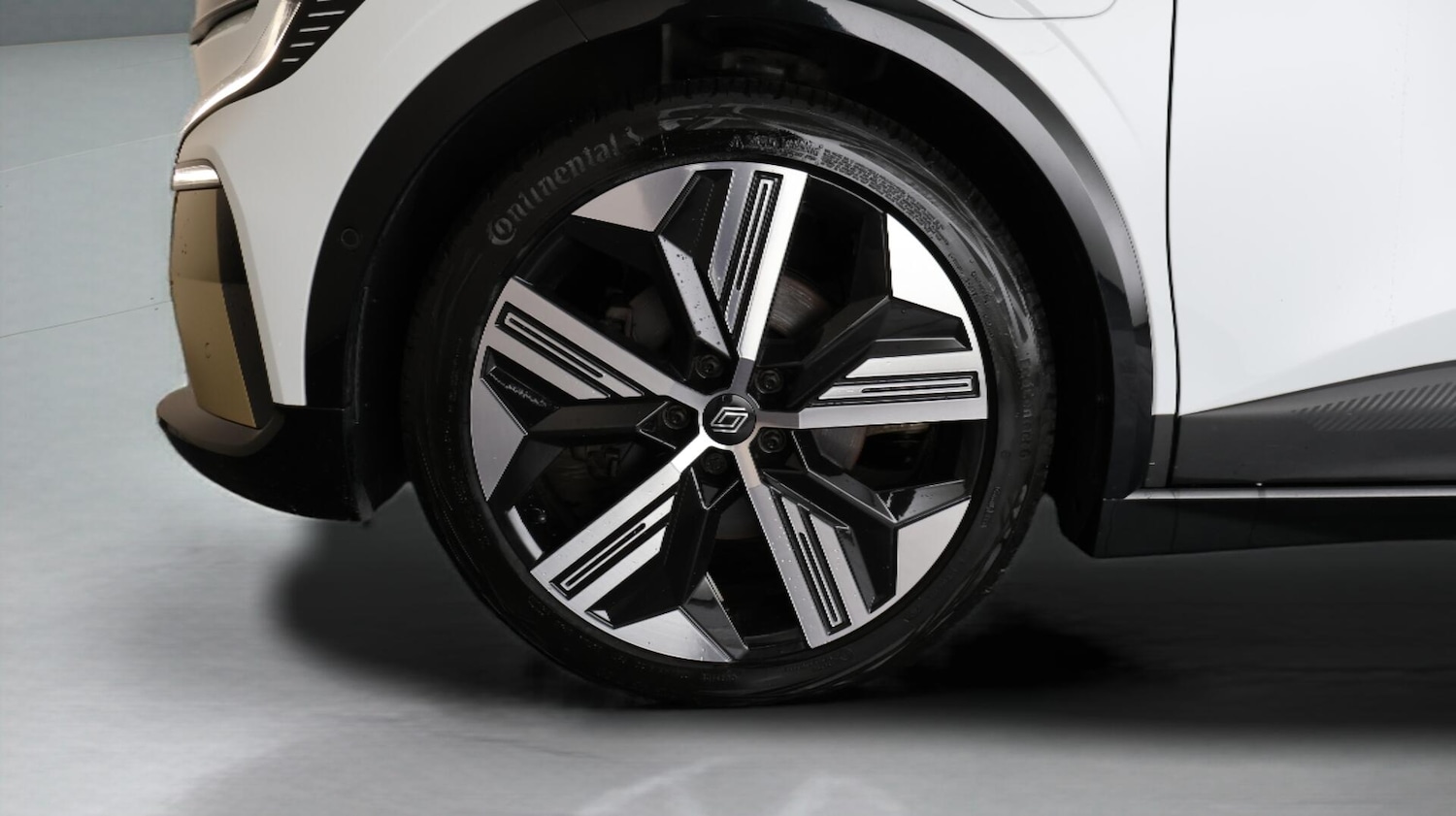 Used Renault Megane E Tech 2023 for sale - 76512774: Photo 19