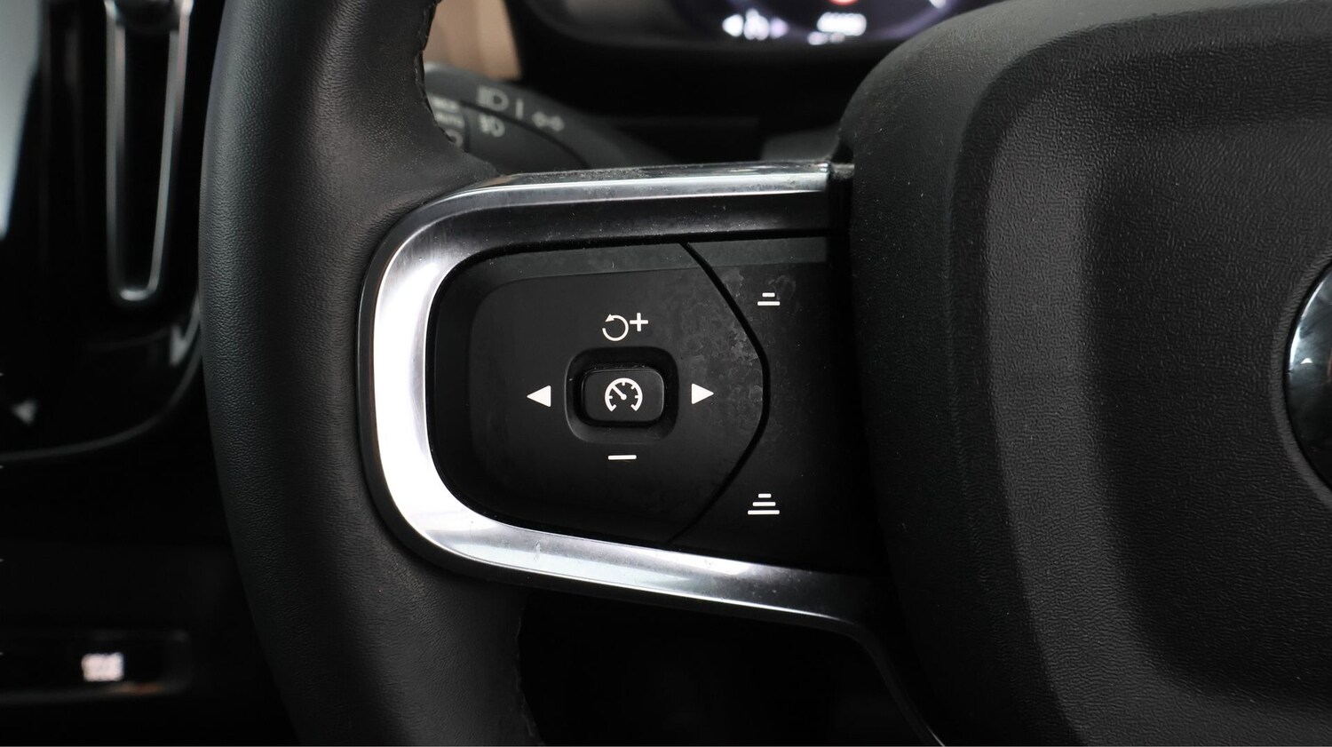 Used Volvo XC40 for sale - 77889677: Photo 22