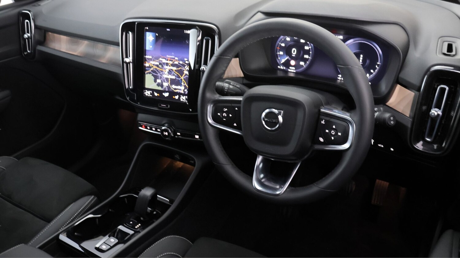 Used Volvo XC40 for sale - 77889677: Photo 9