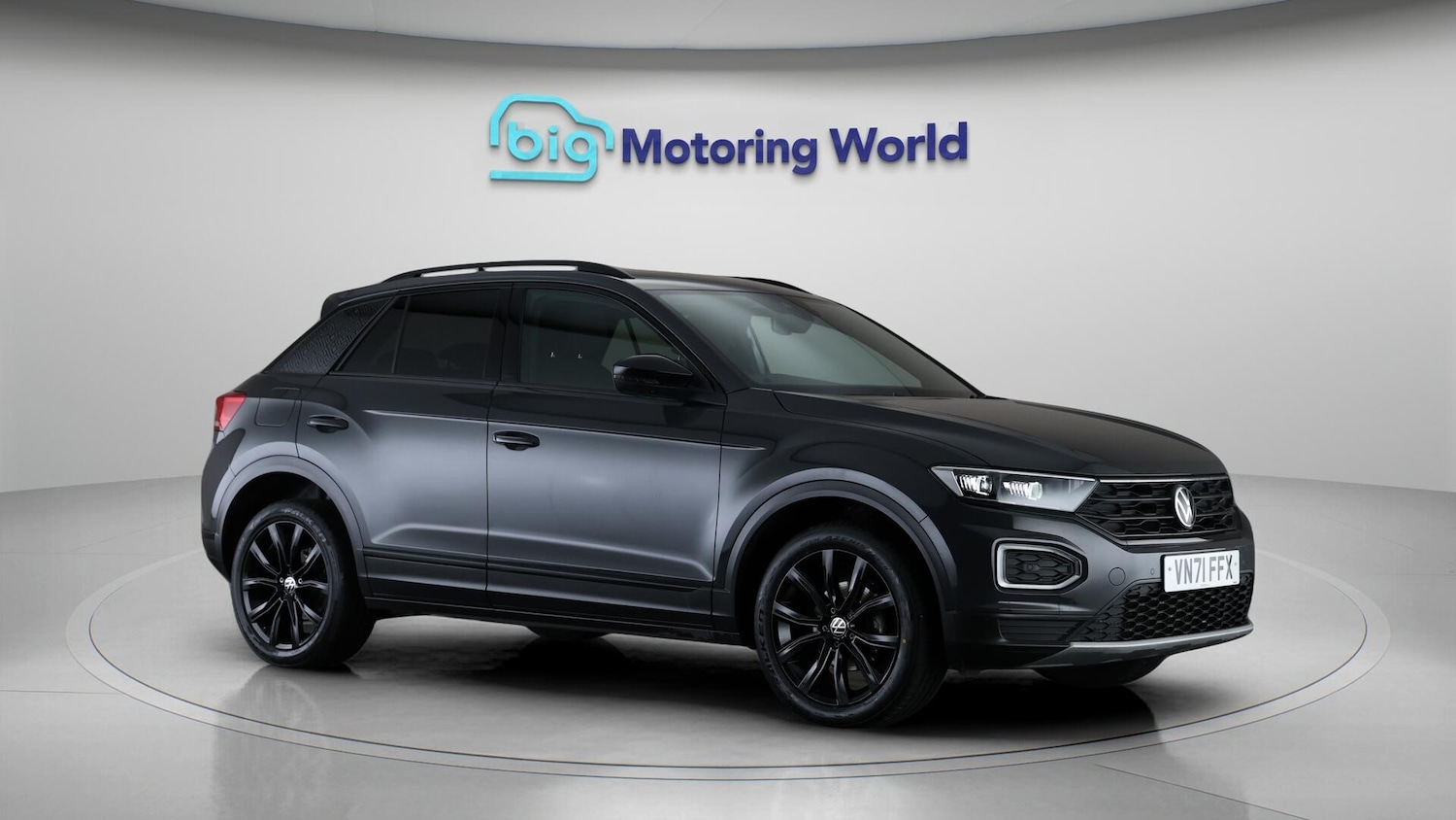 Used Volkswagen T-Roc for sale - 76727983: Photo 33