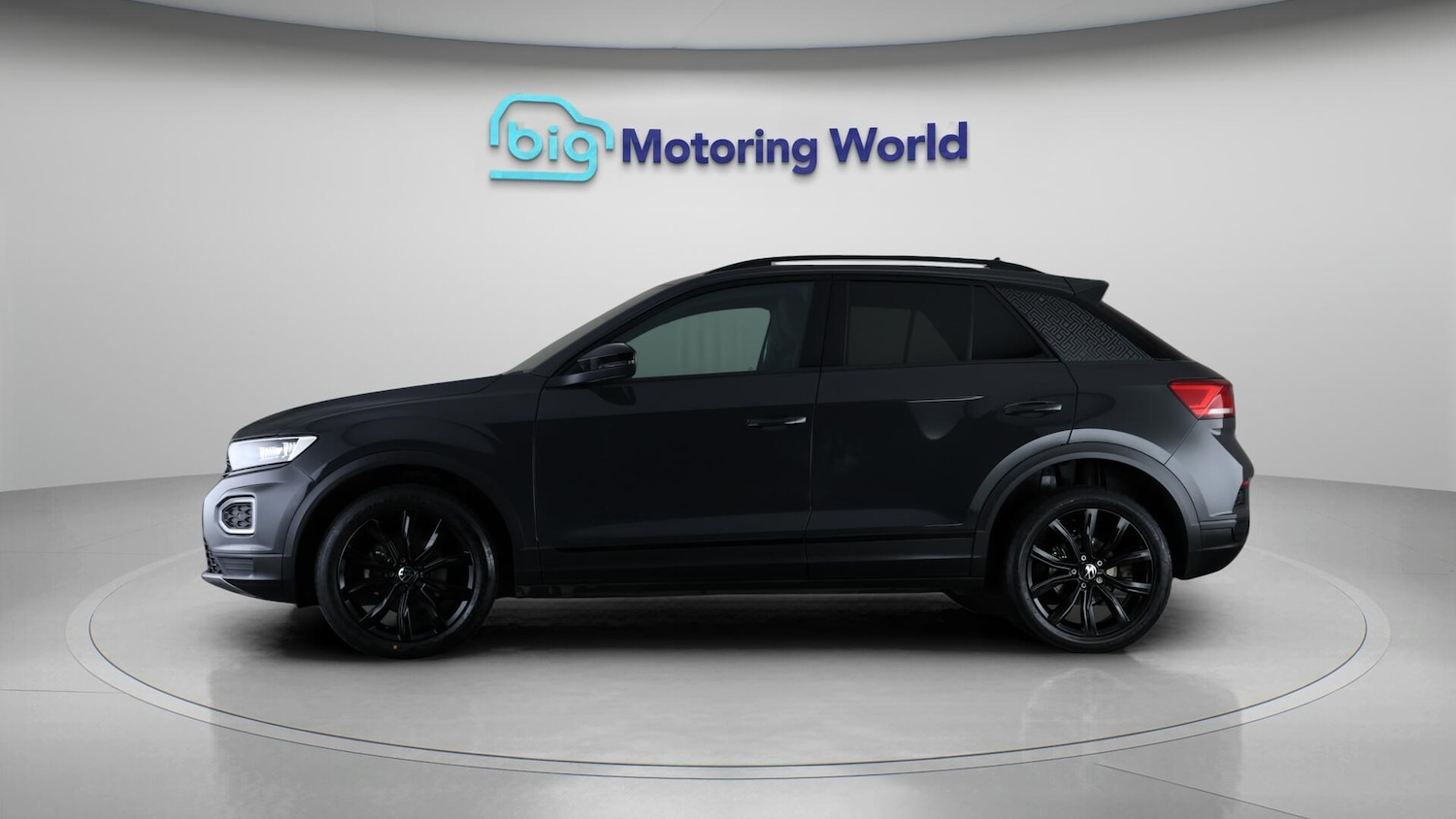 Used Volkswagen T-Roc for sale - 76727983: Photo 4