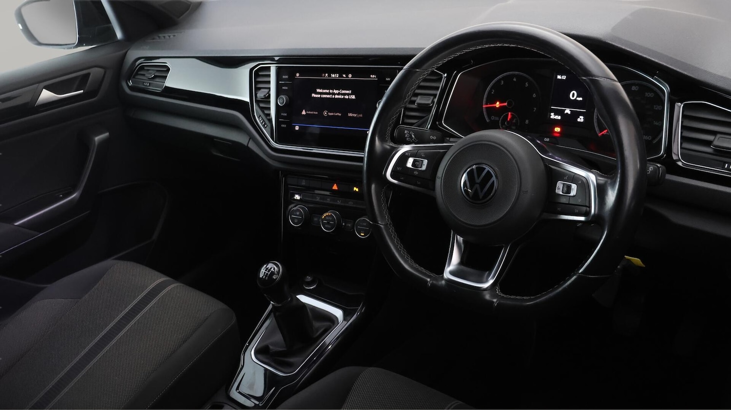 Used Volkswagen T-Roc for sale - 76727983: Photo 9