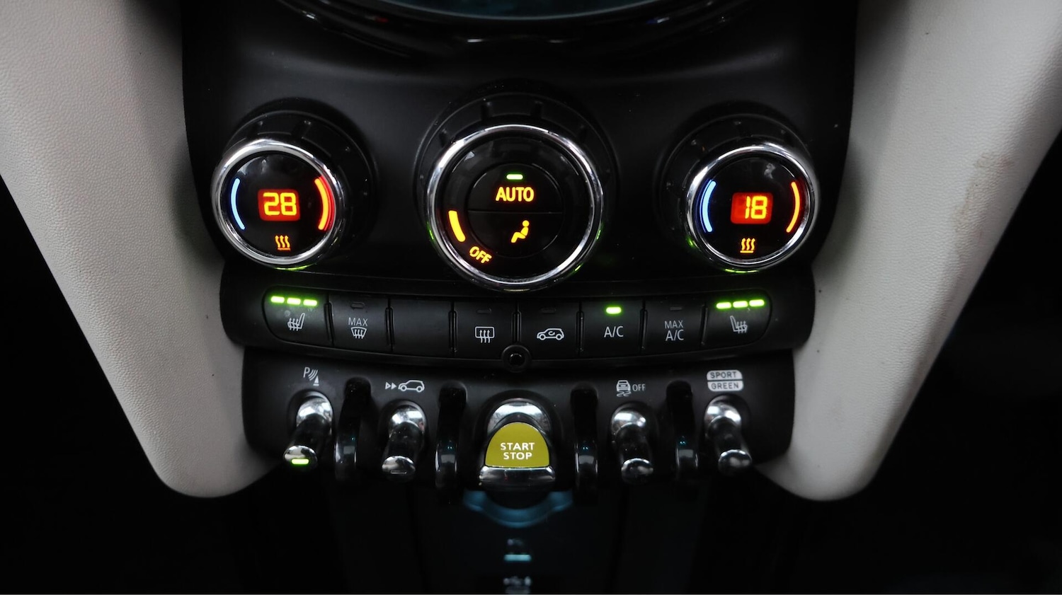 Used MINI Hatch 2021 for sale - 76499046: Photo 13