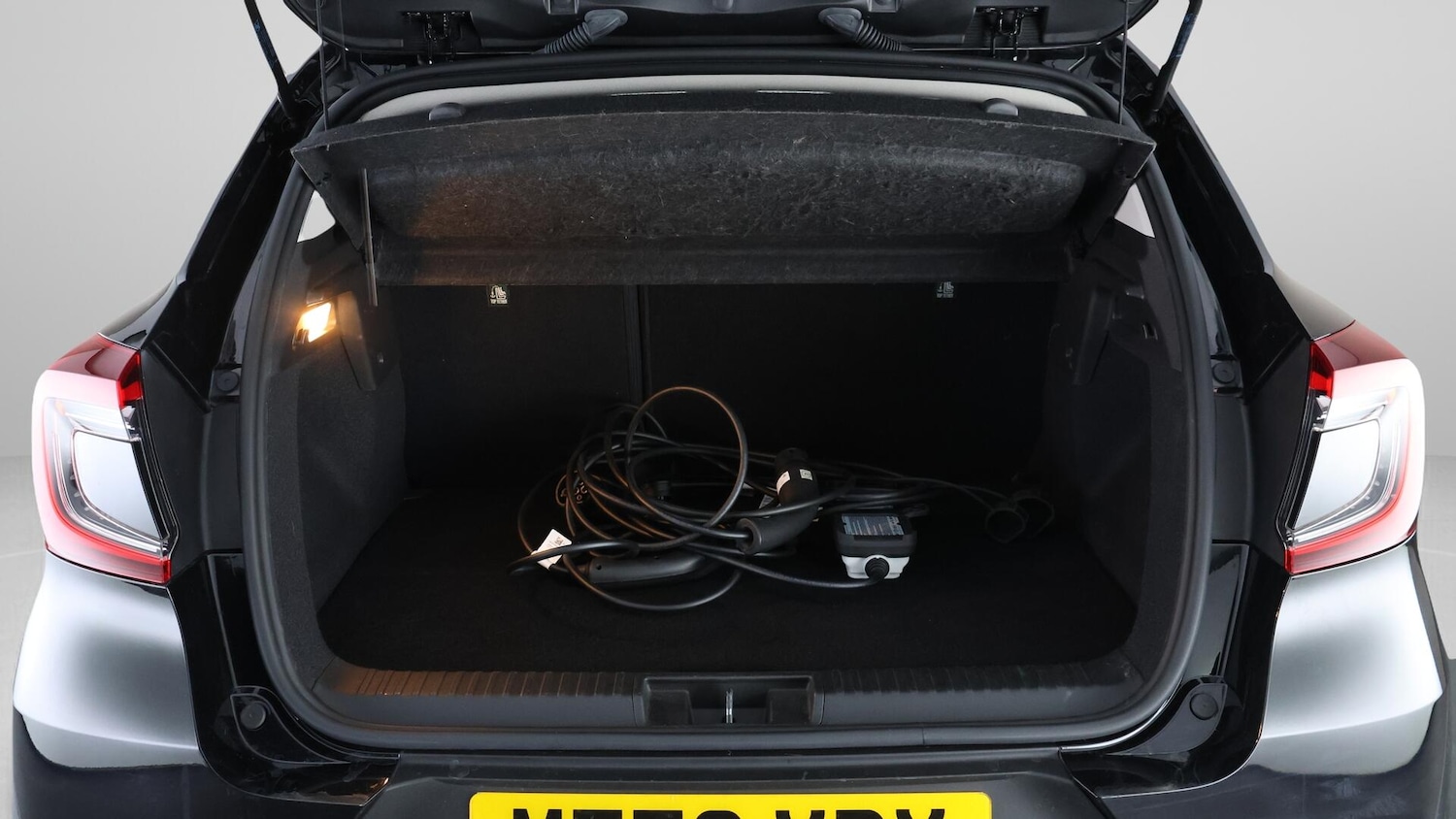 Used Renault Captur 2023 for sale - 76380800: Photo 17